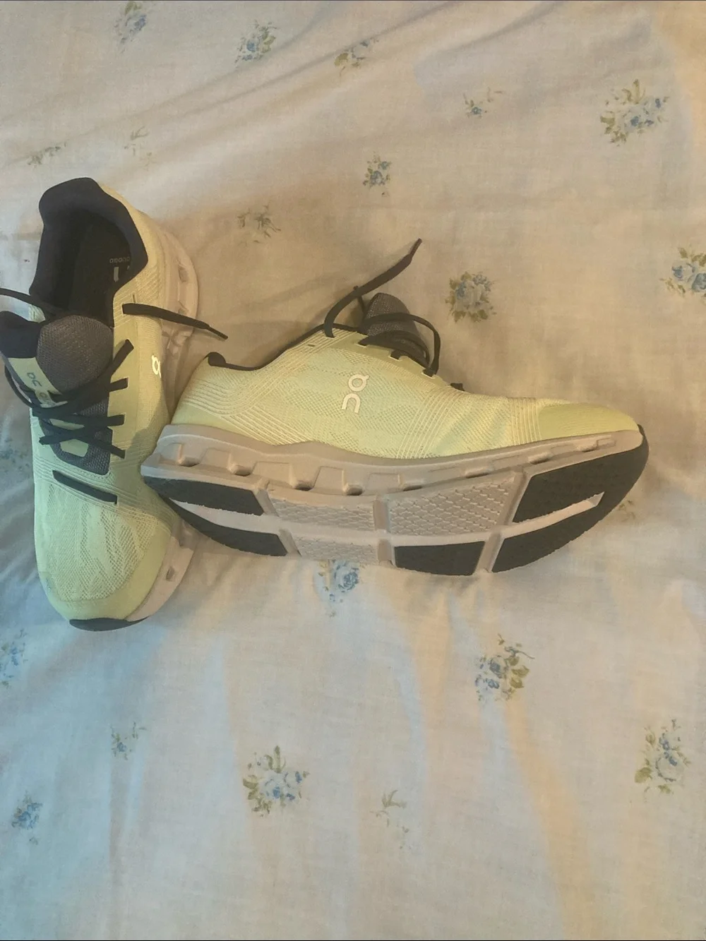 On Running Lace-Up Running Shoes